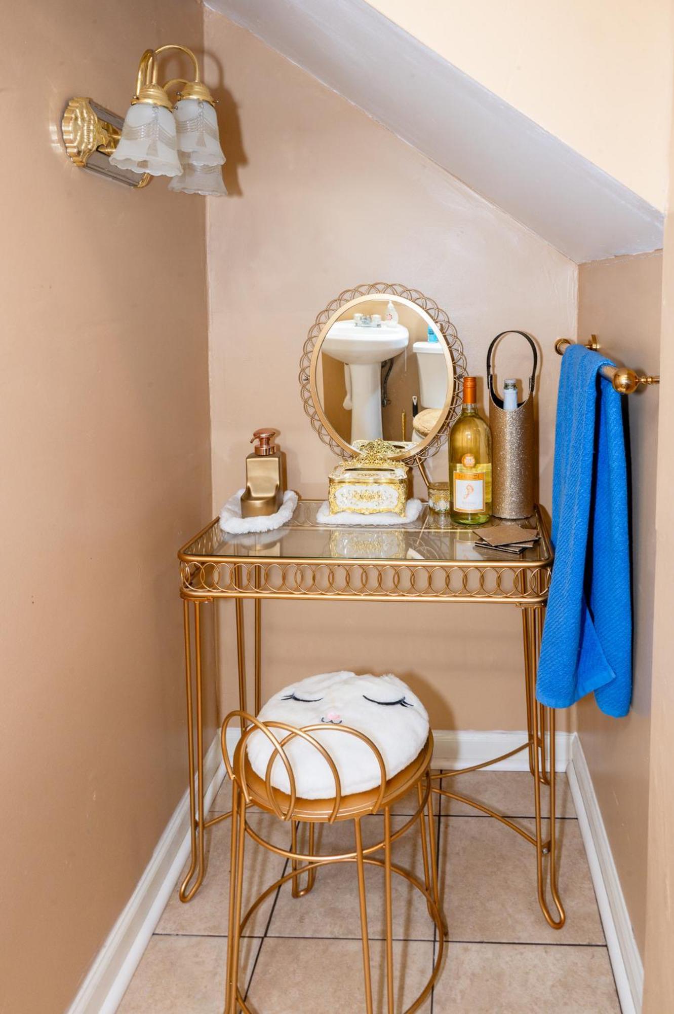 The Blue Room Luxury Suite Dover Bagian luar foto